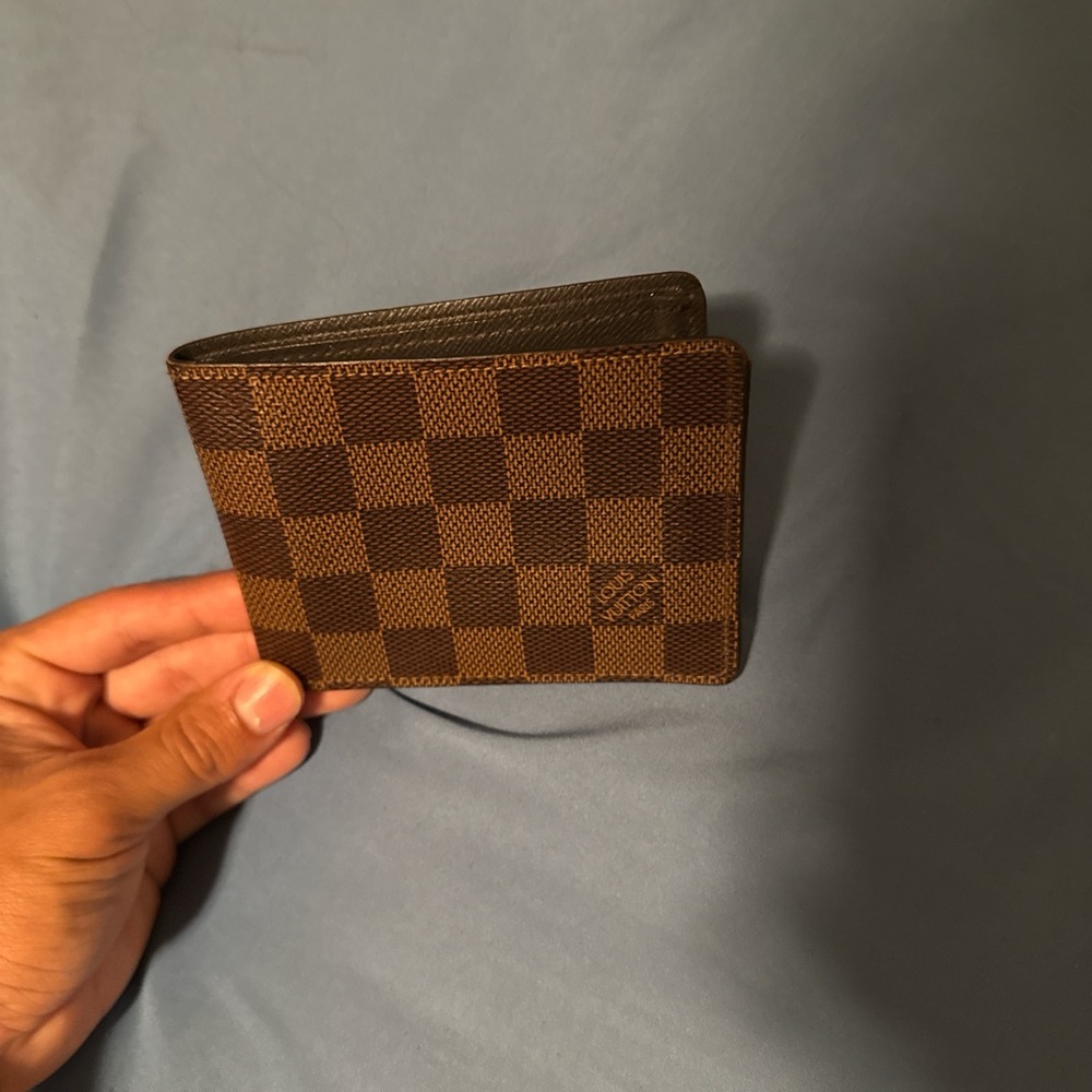 Louis Vuitton Brown Key & Card Holder Damier Design - Picture 2 of 4